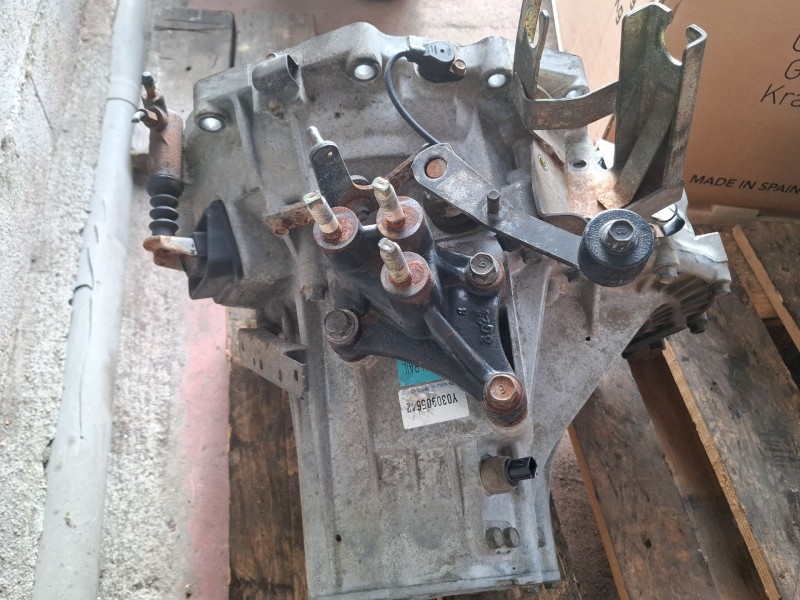 Recambio de caja cambios para kia carnival referencia OEM IAM KV-2  