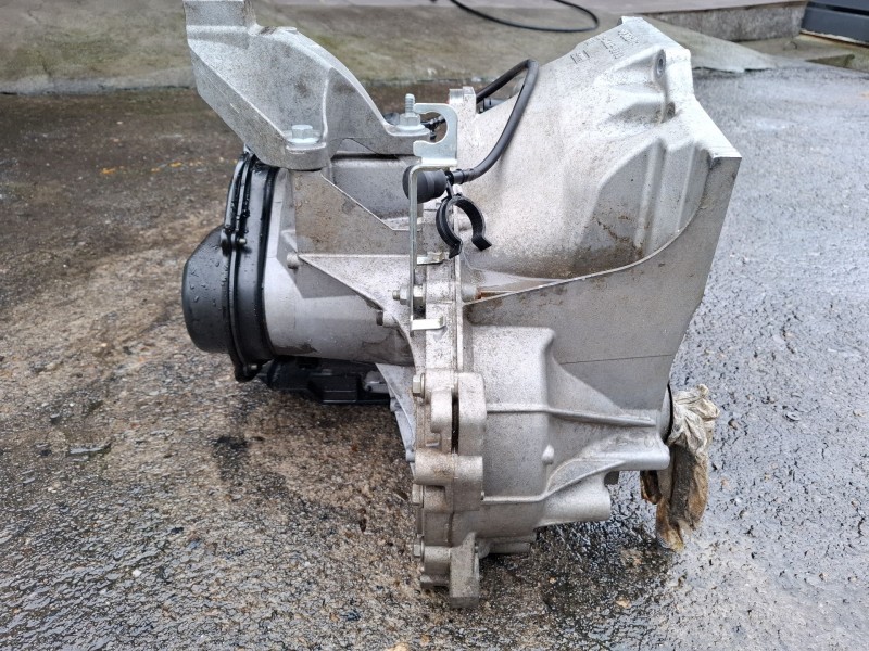 Recambio de caja cambios para ford focus iii 1.0 ecoboost referencia OEM IAM CV6R7002BBC  