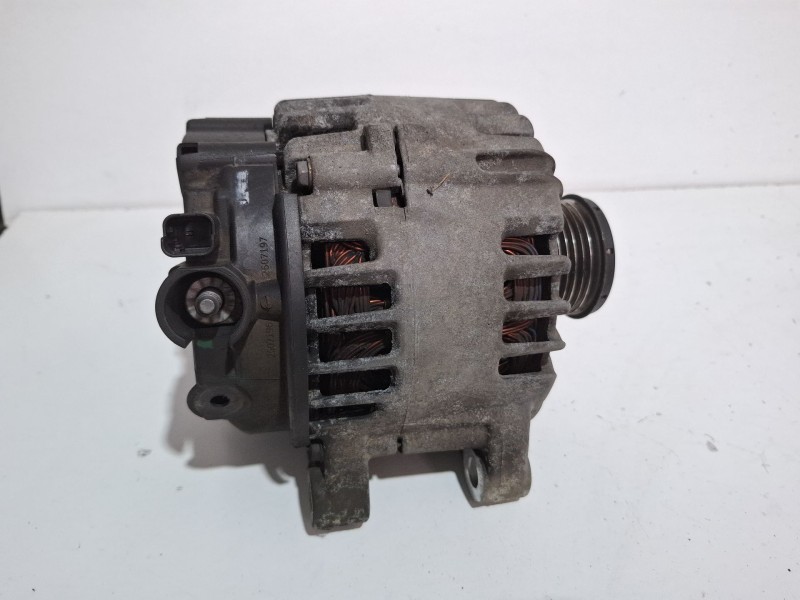 Recambio de alternador para citroën c4 referencia OEM IAM 9664779680  