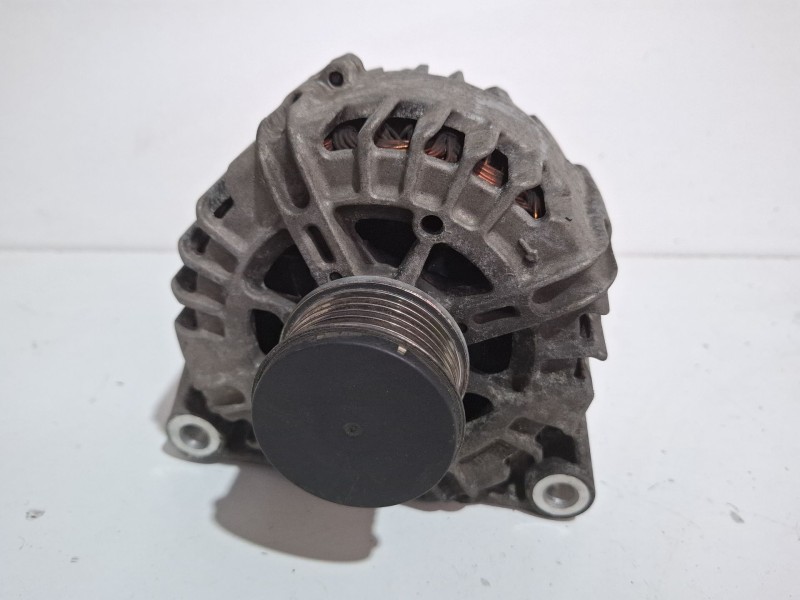 Recambio de alternador para citroën c4 referencia OEM IAM 9664779680  