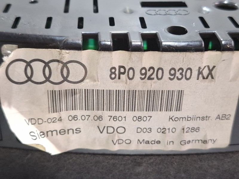 Recambio de cuenta kilometros para audi a3 8p referencia OEM IAM A2C53080296  