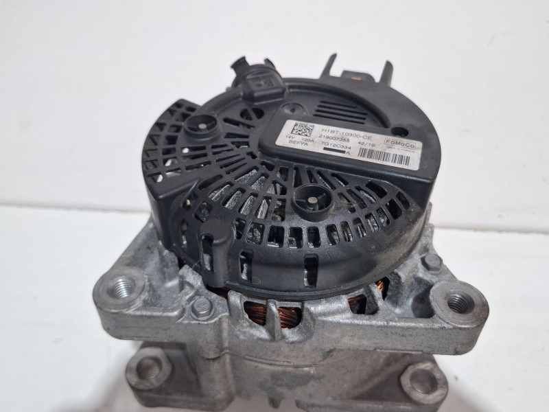 Recambio de alternador para ford fiesta referencia OEM IAM H1BT10300CE  