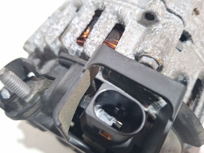Recambio de alternador para ford fiesta referencia OEM IAM H1BT10300CE  