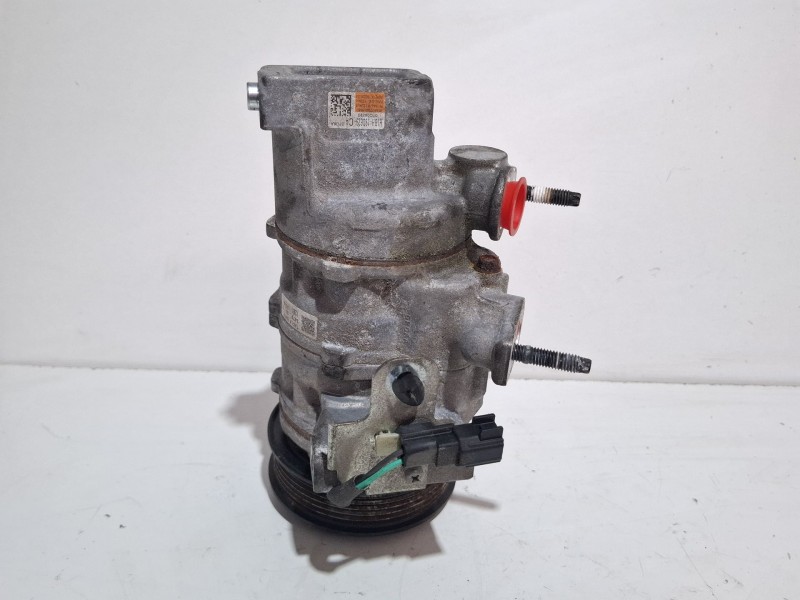 Recambio de compresor aire acondicionado para ford fiesta referencia OEM IAM H1BH19D629CA  