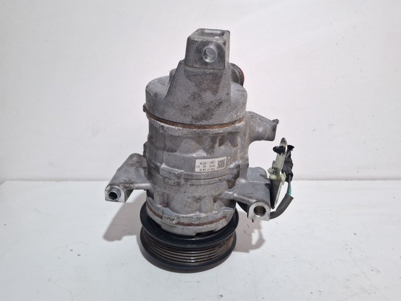 Recambio de compresor aire acondicionado para ford fiesta referencia OEM IAM H1BH19D629CA  