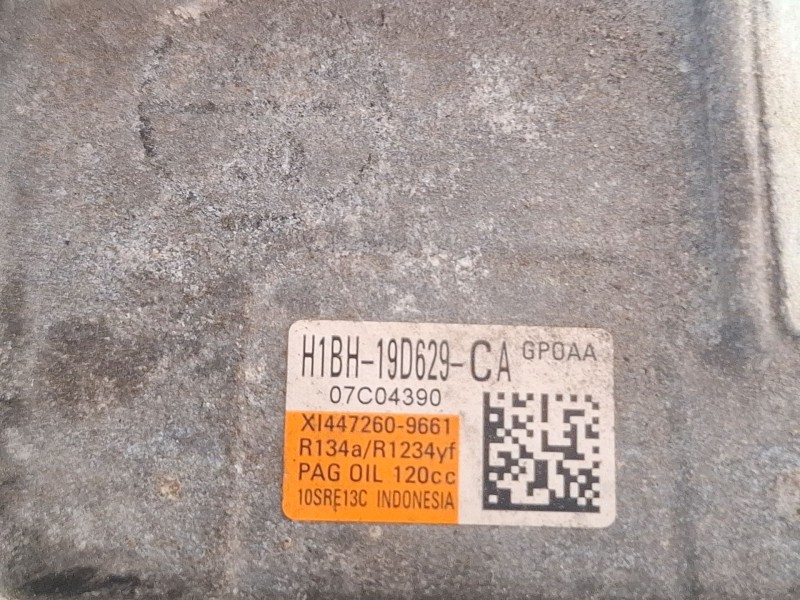 Recambio de compresor aire acondicionado para ford fiesta referencia OEM IAM H1BH19D629CA  