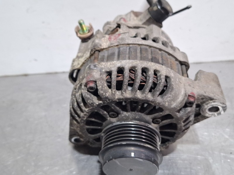 Recambio de alternador para kia carnival referencia OEM IAM AF111390 373004X001  