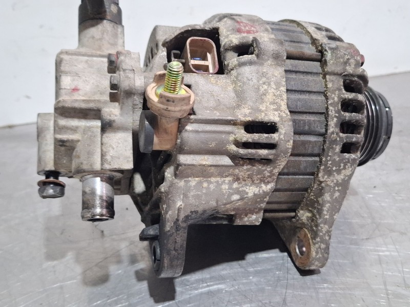 Recambio de alternador para kia carnival referencia OEM IAM AF111390 373004X001  