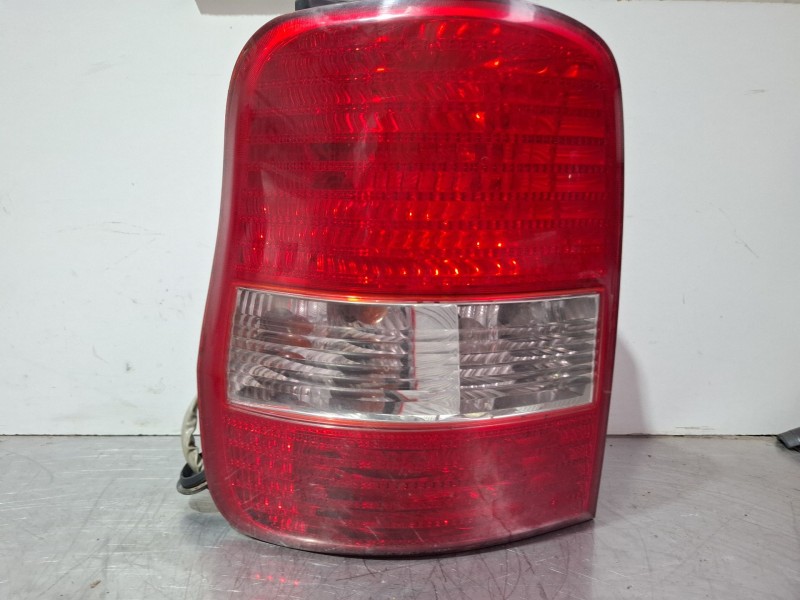 Recambio de piloto trasero izquierdo para kia carnival referencia OEM IAM   