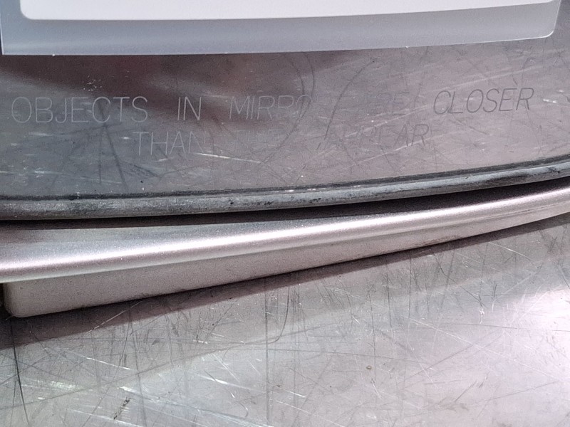 Recambio de espejo retrovisor derecho electrico para kia carnival referencia OEM IAM E4012170  