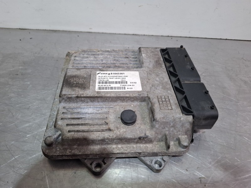 Recambio de centralita motor para fiat punto referencia OEM IAM 51843361  