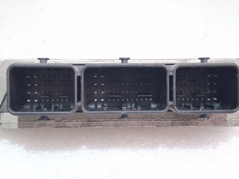 Recambio de centralita motor para citroën c4 referencia OEM IAM IAW6LP136 9657476480  