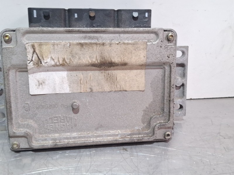 Recambio de centralita motor para citroën c4 referencia OEM IAM IAW6LP136 9657476480  