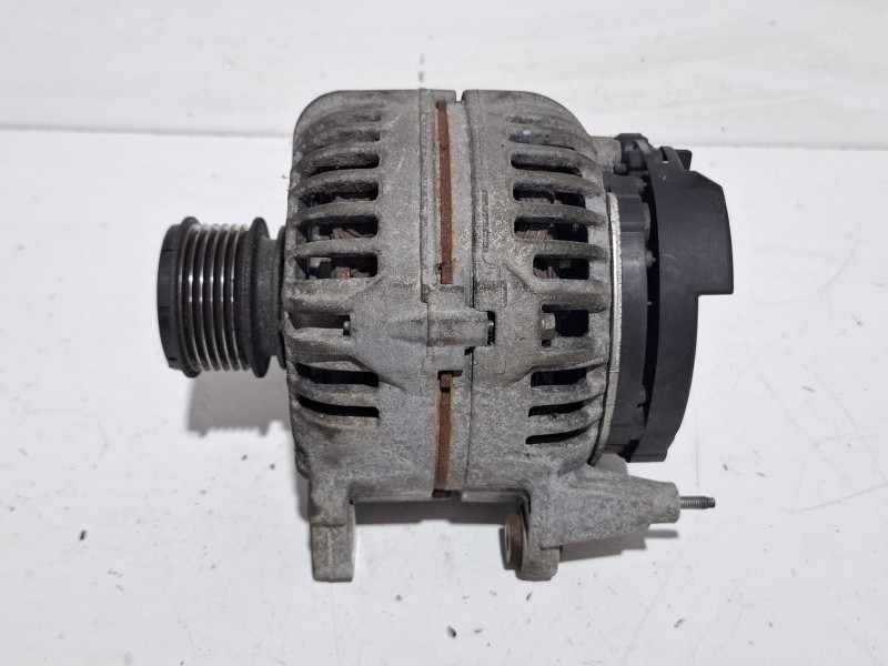 Recambio de alternador para volkswagen caddy referencia OEM IAM 06F903023F 0124525066  