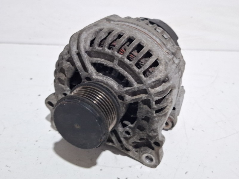 Recambio de alternador para volkswagen caddy referencia OEM IAM 06F903023F 0124525066  