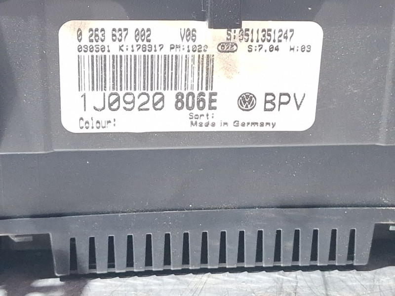 Recambio de cuenta kilometros para volkswagen golf referencia OEM IAM 1j0920806e 0263637002  