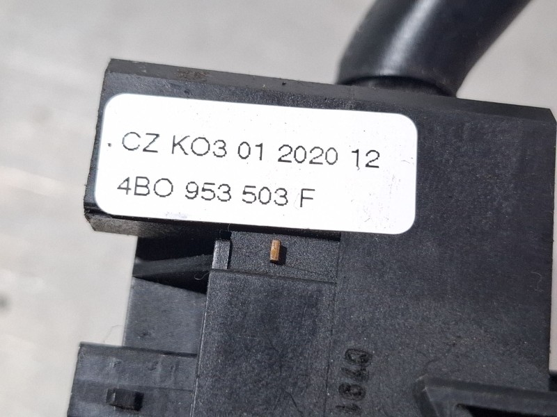 Recambio de mando multifuncion para volkswagen golf referencia OEM IAM 8L0953513G 4B953503F  