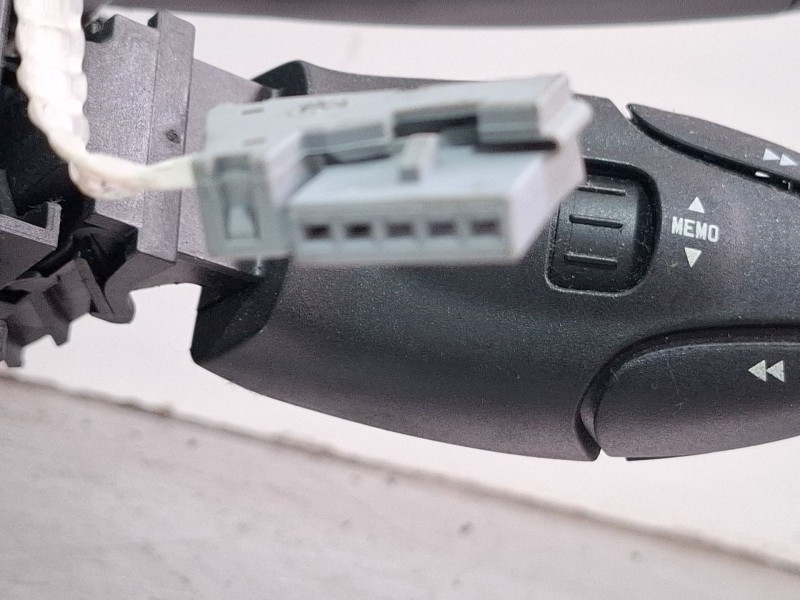 Recambio de com2000 para peugeot 308 referencia OEM IAM 96643945XT  