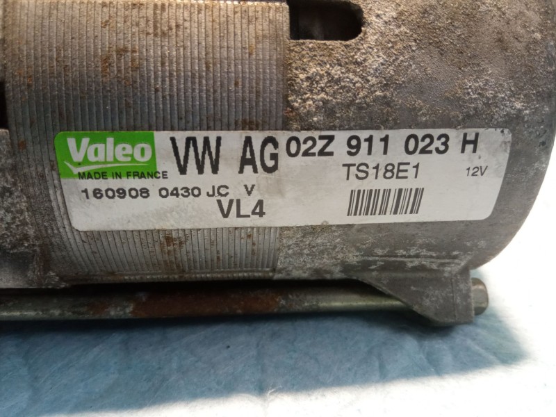 Recambio de motor arranque para volkswagen golf referencia OEM IAM 02z911023H  