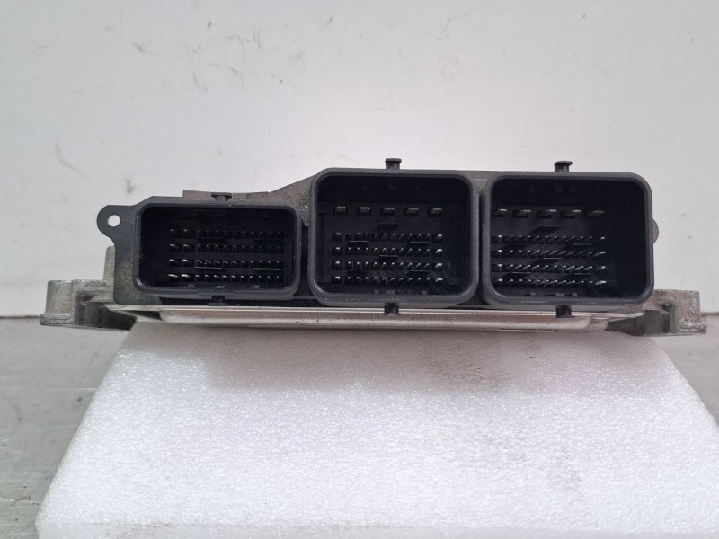 Recambio de centralita motor para peugeot 308 referencia OEM IAM 9677013180 0281017333  
