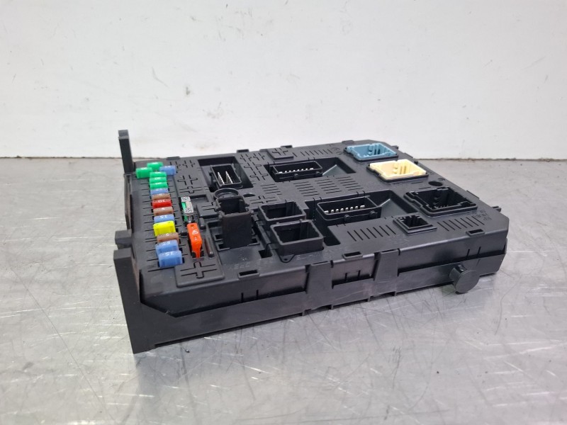 Recambio de centralita bsi para peugeot 308 referencia OEM IAM 28116487-2 28119859-5  