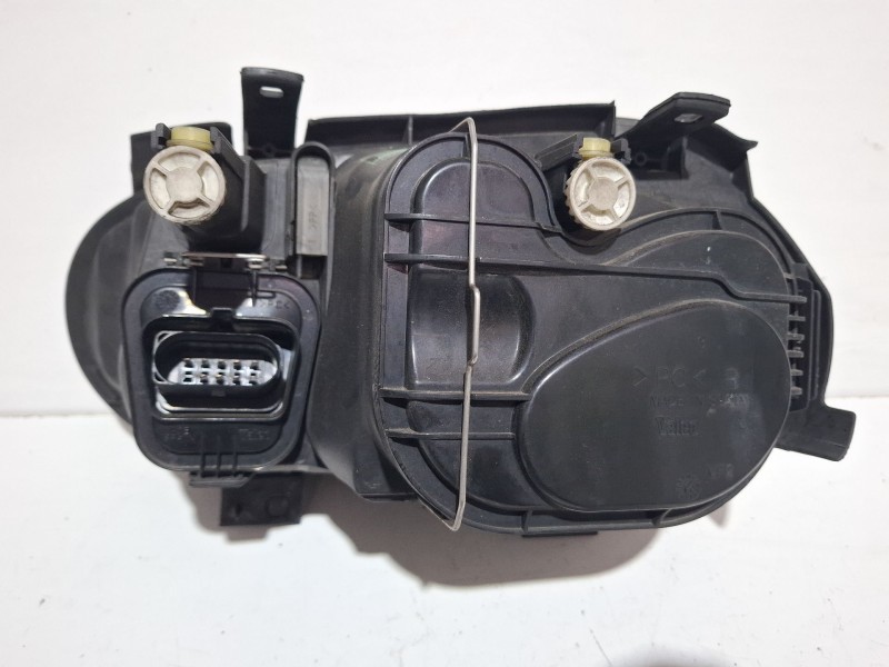 Recambio de faro delantero derecho para volkswagen golf referencia OEM IAM 1J941016B 67742020  