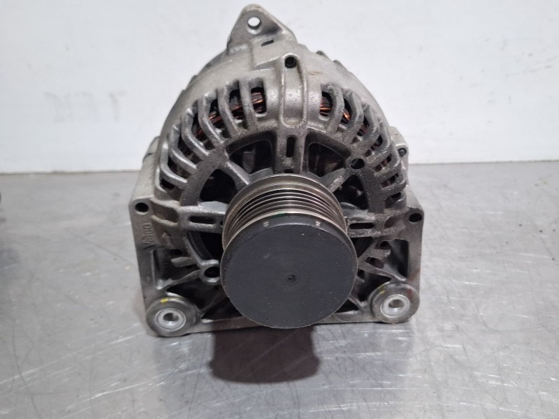 Recambio de alternador para dacia sandero referencia OEM IAM TG11C064 / 2543562D / 8200667608C  