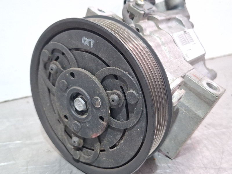 Recambio de compresor aire acondicionado para dacia sandero referencia OEM IAM 926009154R  