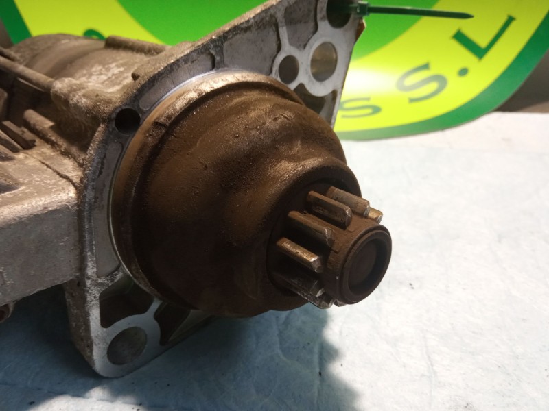 Recambio de motor arranque para volkswagen golf referencia OEM IAM 02z911023H  