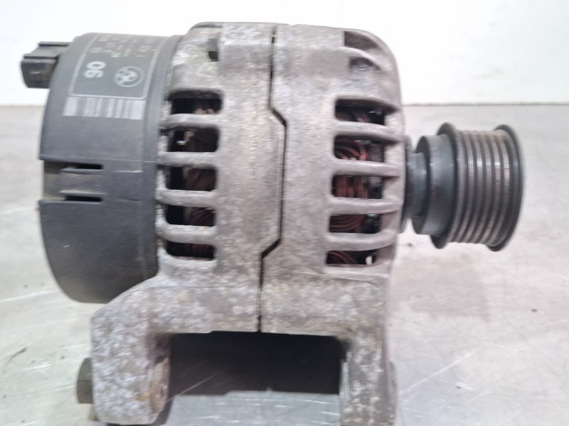 Recambio de alternador para bmw 318 referencia OEM IAM 0123325011  
