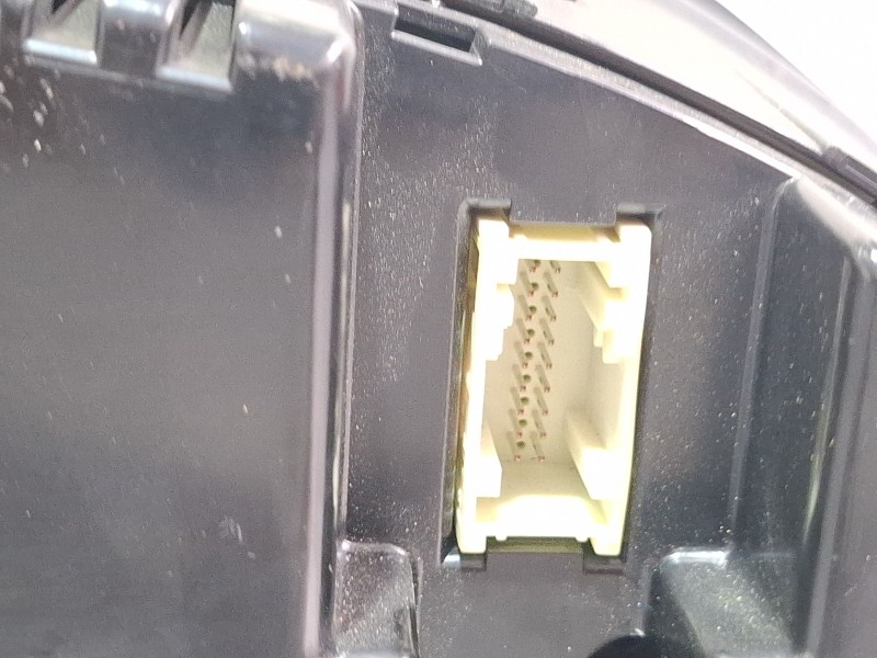 Recambio de cuenta kilometros para bmw 318 referencia OEM IAM 8386092 / 0263606148  