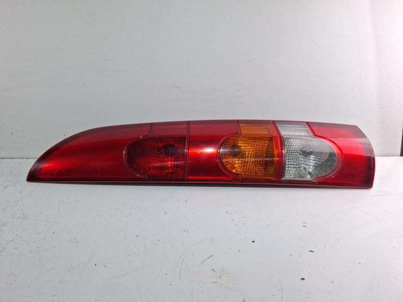 Recambio de piloto trasero derecho para renault kangoo referencia OEM IAM   