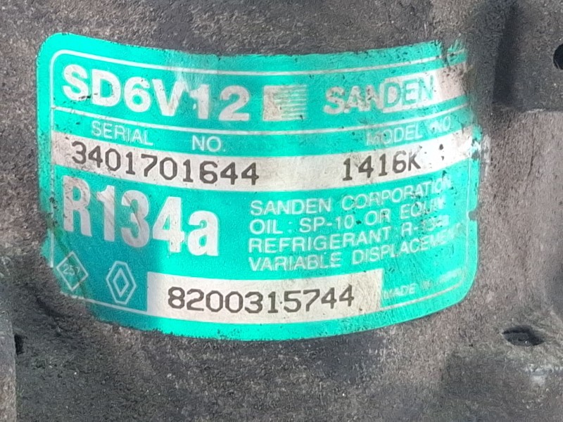 Recambio de compresor aire acondicionado para renault kangoo referencia OEM IAM SD6V12 / 8200315744  