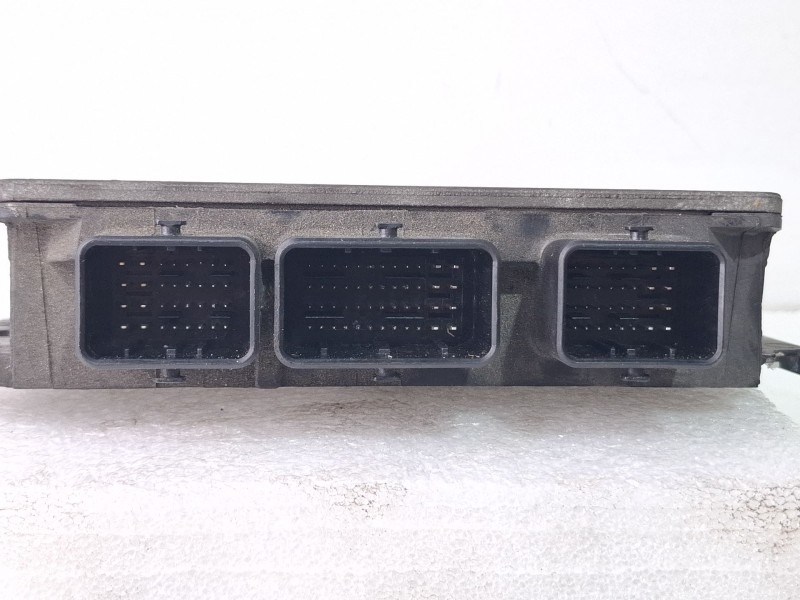 Recambio de centralita motor para renault kangoo referencia OEM IAM 8200498185 / 8200469333  