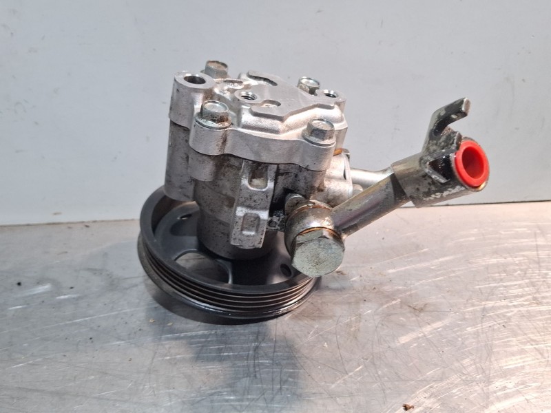 Recambio de bomba direccion asistida para nissan cabstar (f24m, f24w) 35.14 dci, 45.14 dci 2.5 (f24m) referencia OEM IAM 49110LC