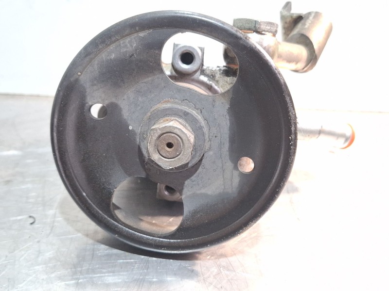 Recambio de bomba direccion asistida para nissan cabstar (f24m, f24w) 35.14 dci, 45.14 dci 2.5 (f24m) referencia OEM IAM 49110LC