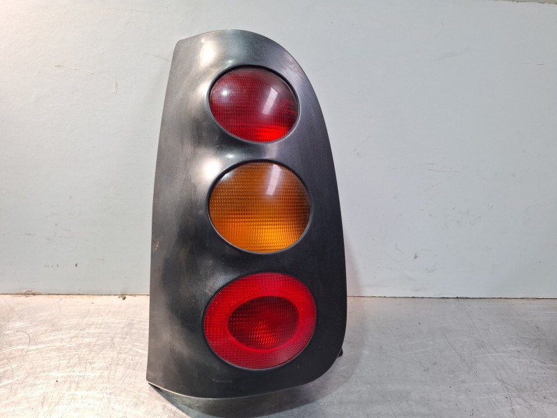 Recambio de piloto trasero izquierdo para smart micro compact car mc 01 referencia OEM IAM 253031L / 253041L  