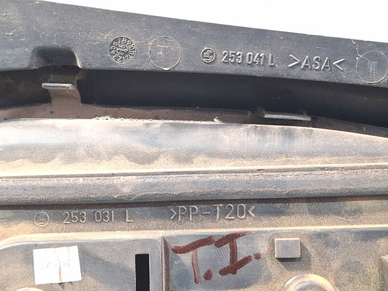 Recambio de piloto trasero izquierdo para smart micro compact car mc 01 referencia OEM IAM 253031L / 253041L  