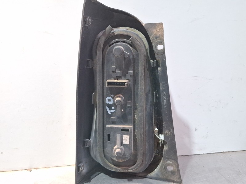 Recambio de piloto trasero derecho para smart micro compact car mc 01 referencia OEM IAM 253042R / 253032R  