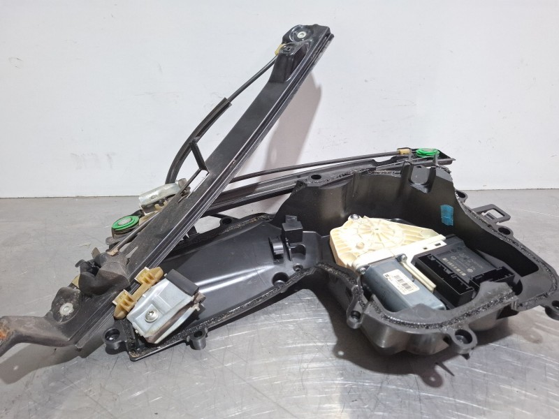 Recambio de elevalunas delantero derecho para seat leon (1p1) 1.9 tdi referencia OEM IAM 1P0837402A / 983605201  
