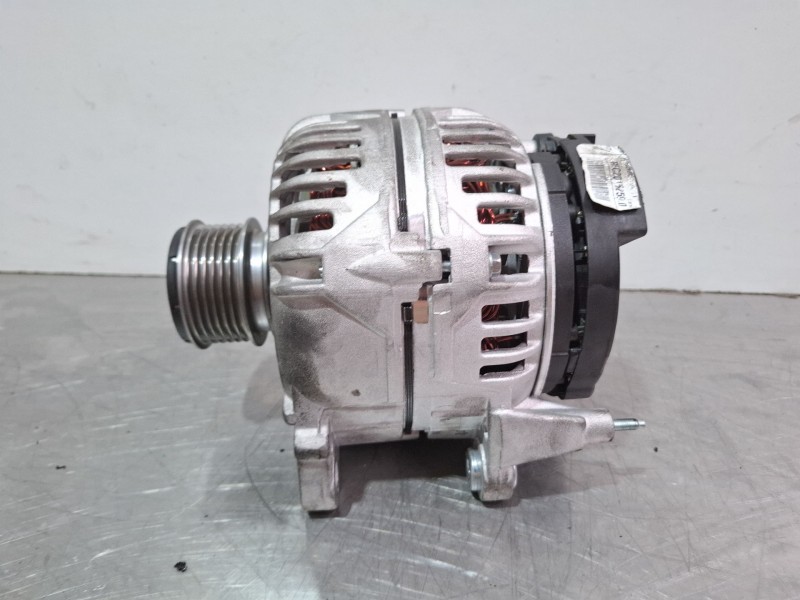 Recambio de alternador para seat leon (1p1) 1.9 tdi referencia OEM IAM 2015259.0  