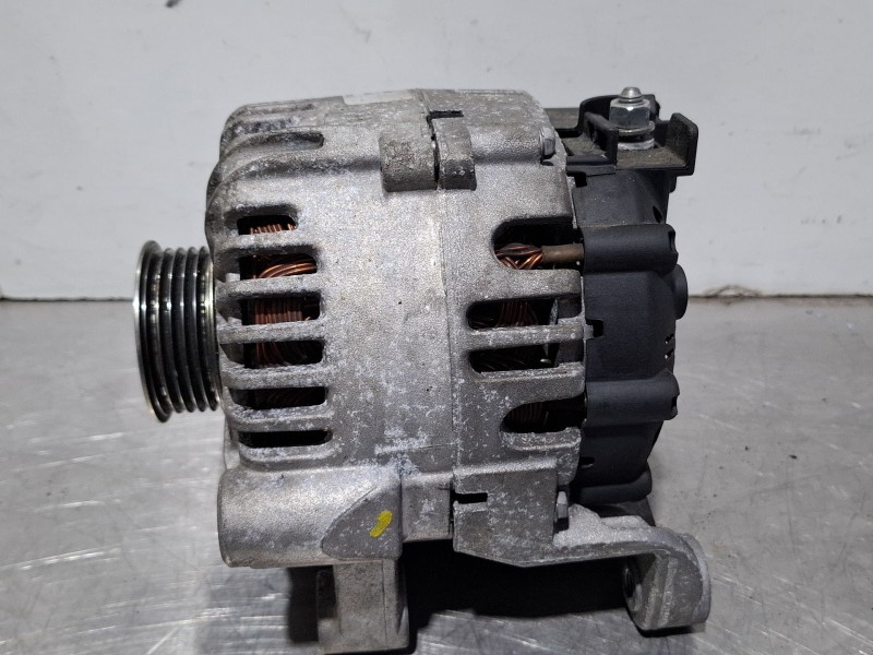 Recambio de alternador para toyota verso referencia OEM IAM A619890A  