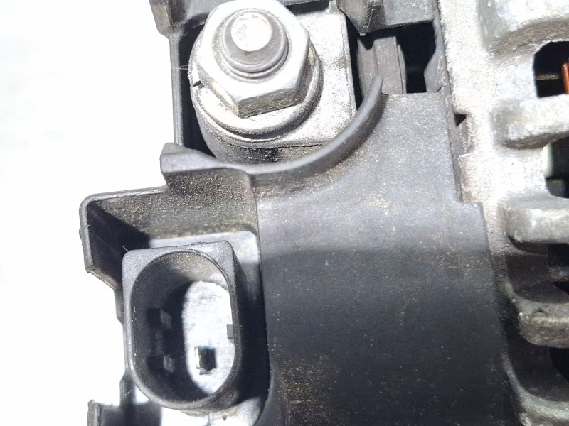 Recambio de alternador para toyota verso referencia OEM IAM A619890A  