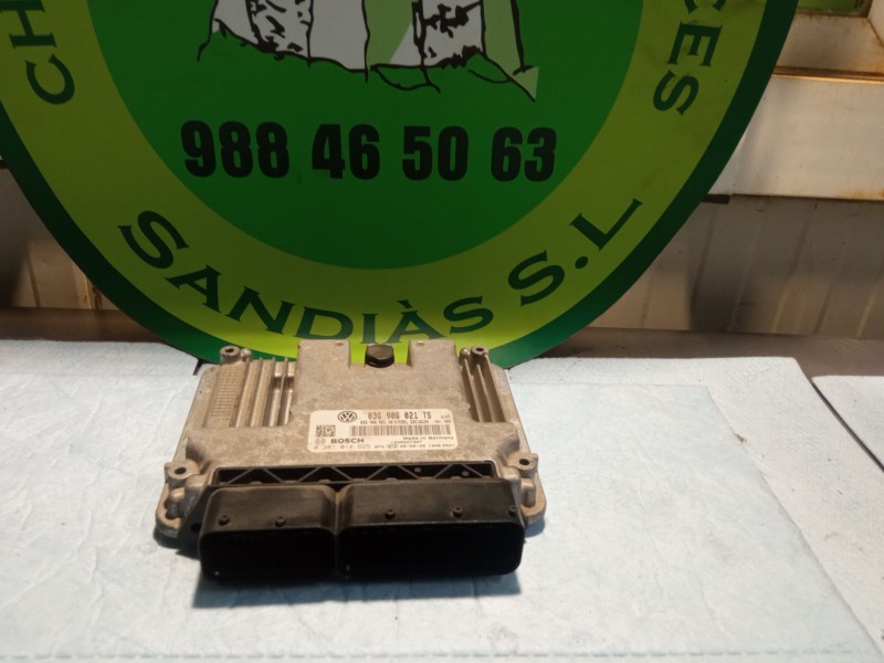 Recambio de centralita motor para volkswagen golf referencia OEM IAM 03G906021TS  0281014625