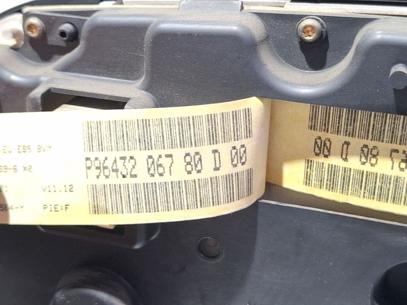 Recambio de cuenta kilometros para citroën xsara referencia OEM IAM 216530840  