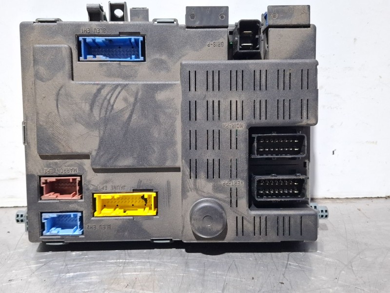 Recambio de caja reles / fusibles para citroën xsara referencia OEM IAM 73007712 / 9645148780  