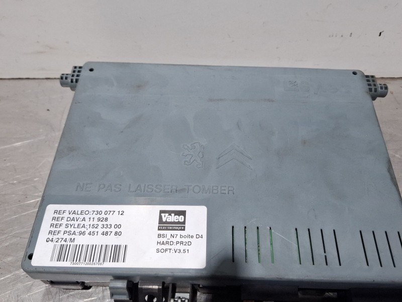 Recambio de caja reles / fusibles para citroën xsara referencia OEM IAM 73007712 / 9645148780  