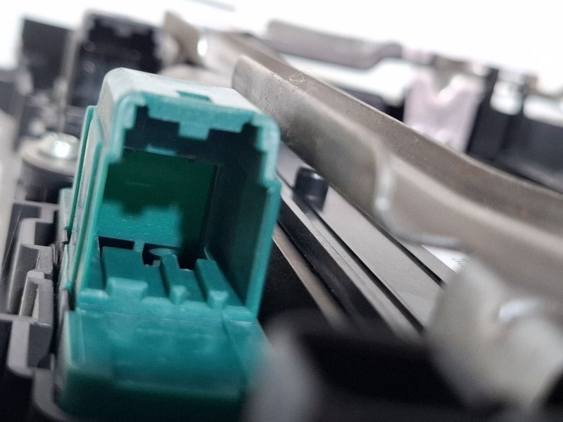 Recambio de mando climatizador para opel insignia a sports tourer (g09) 2.0 cdti (35) referencia OEM IAM 13273095 / 13273252  