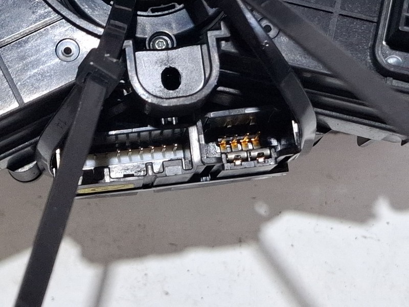 Recambio de mando multifuncion para opel insignia a sports tourer (g09) 2.0 cdti (35) referencia OEM IAM 25947775  