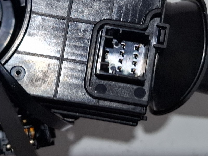 Recambio de mando multifuncion para opel insignia a sports tourer (g09) 2.0 cdti (35) referencia OEM IAM 25947775  